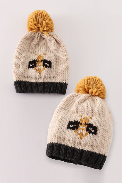 Bee Cable Knit Pom Pom Beige Beanie