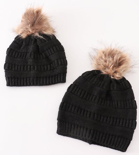 Cable Knit Pompom Beanie - Black