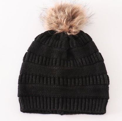 Cable Knit Pompom Beanie - Black