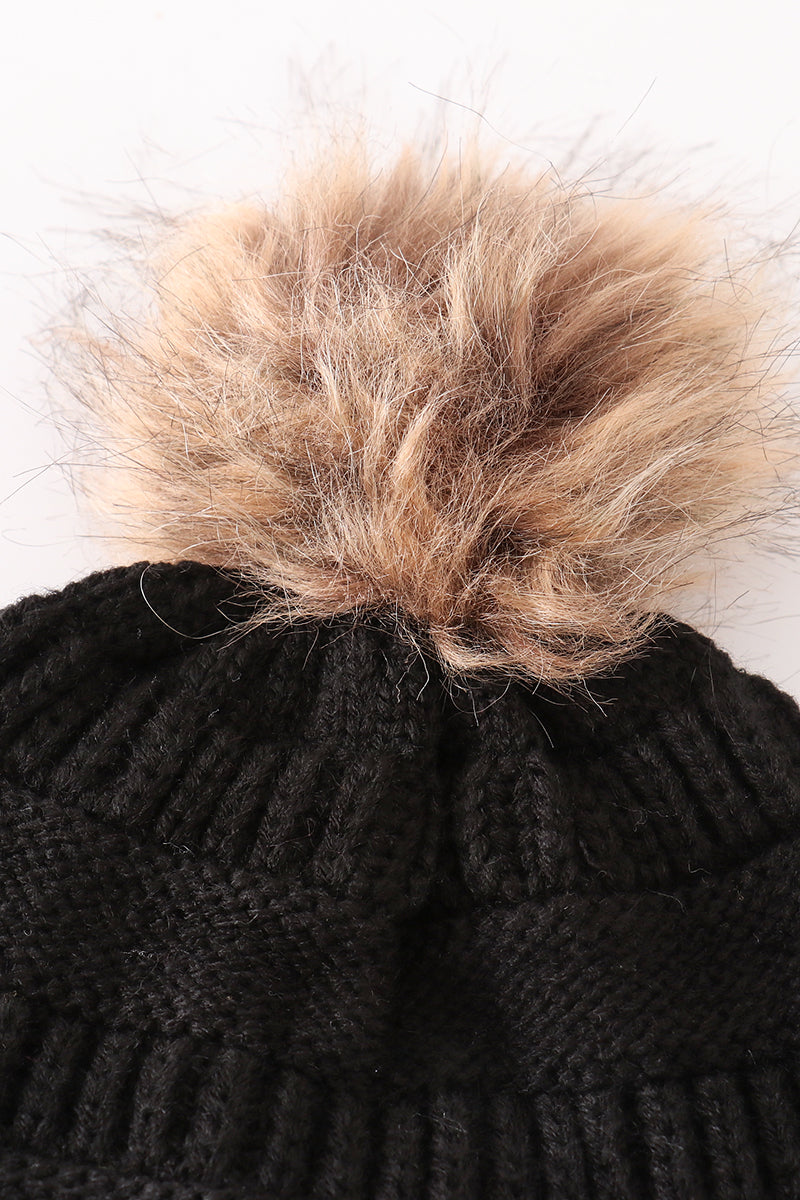 Cable Knit Pompom Beanie - Black