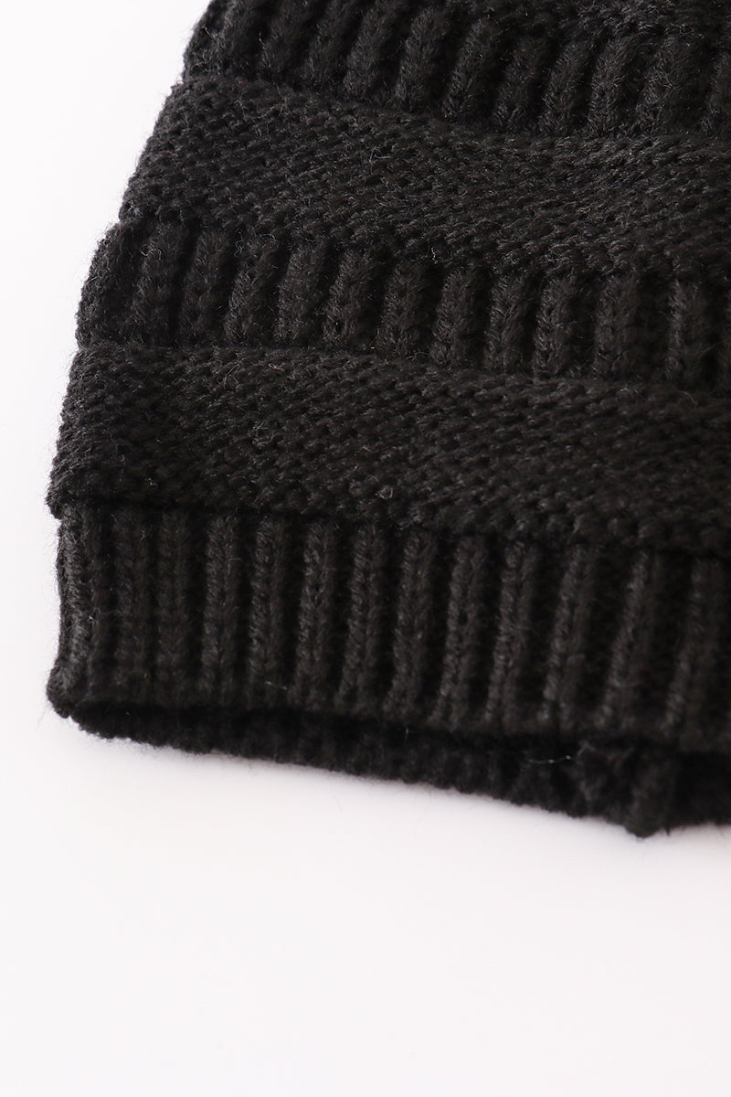 Cable Knit Pompom Beanie - Black