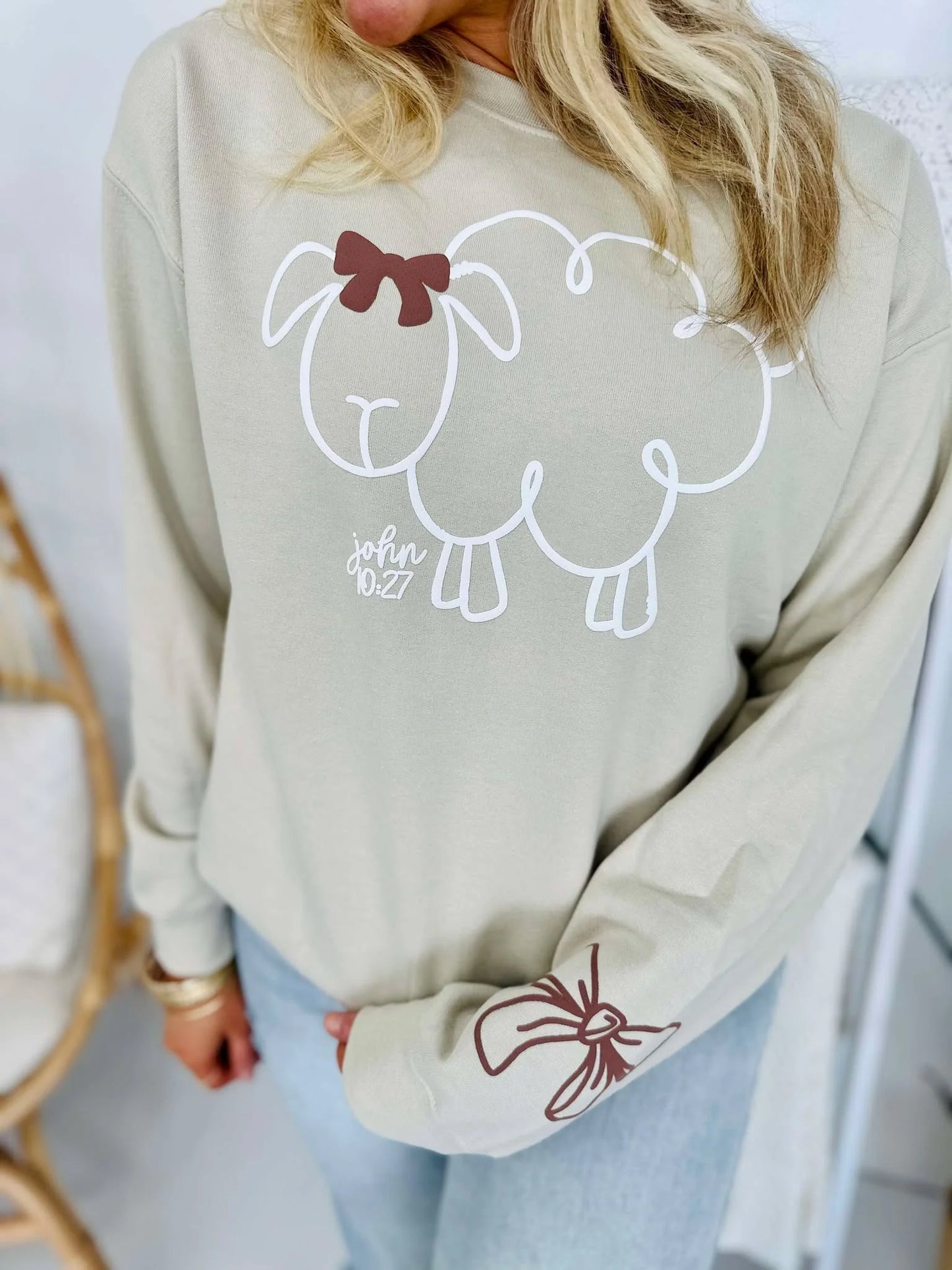 Sheep With Bow Sleeve Puff Sweatshirt